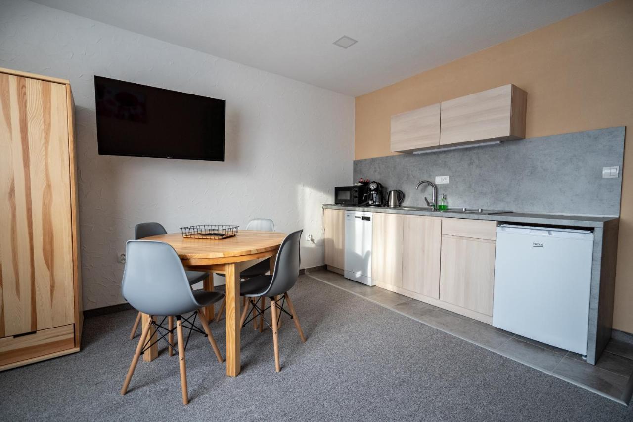 Apartmany Janka + Camp Bešeňová エクステリア 写真