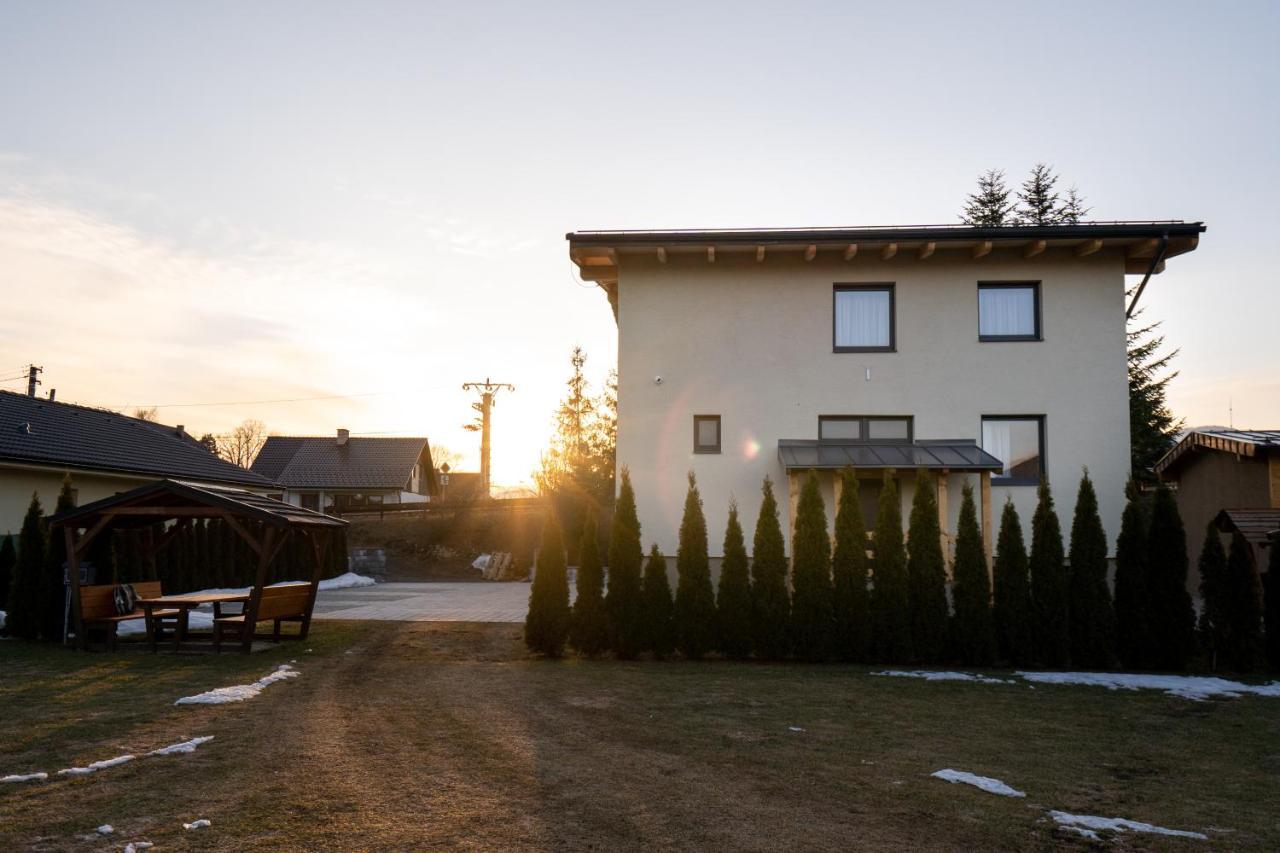 Apartmany Janka + Camp Bešeňová エクステリア 写真