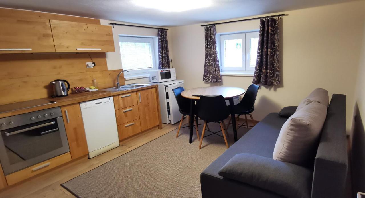 Apartmany Janka + Camp Bešeňová エクステリア 写真