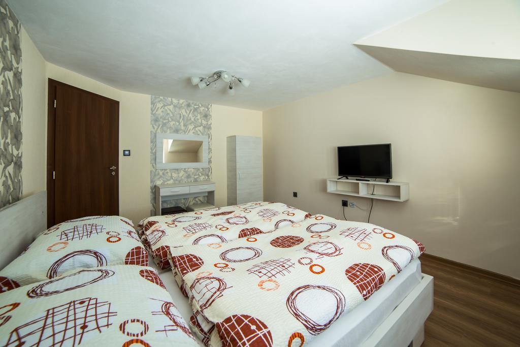 Apartmany Janka + Camp Bešeňová エクステリア 写真