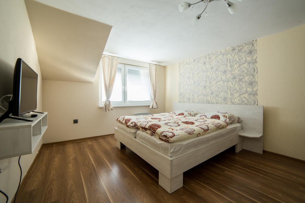 Apartmany Janka + Camp Bešeňová エクステリア 写真