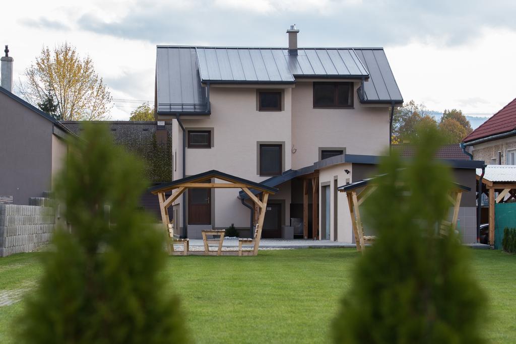 Apartmany Janka + Camp Bešeňová エクステリア 写真